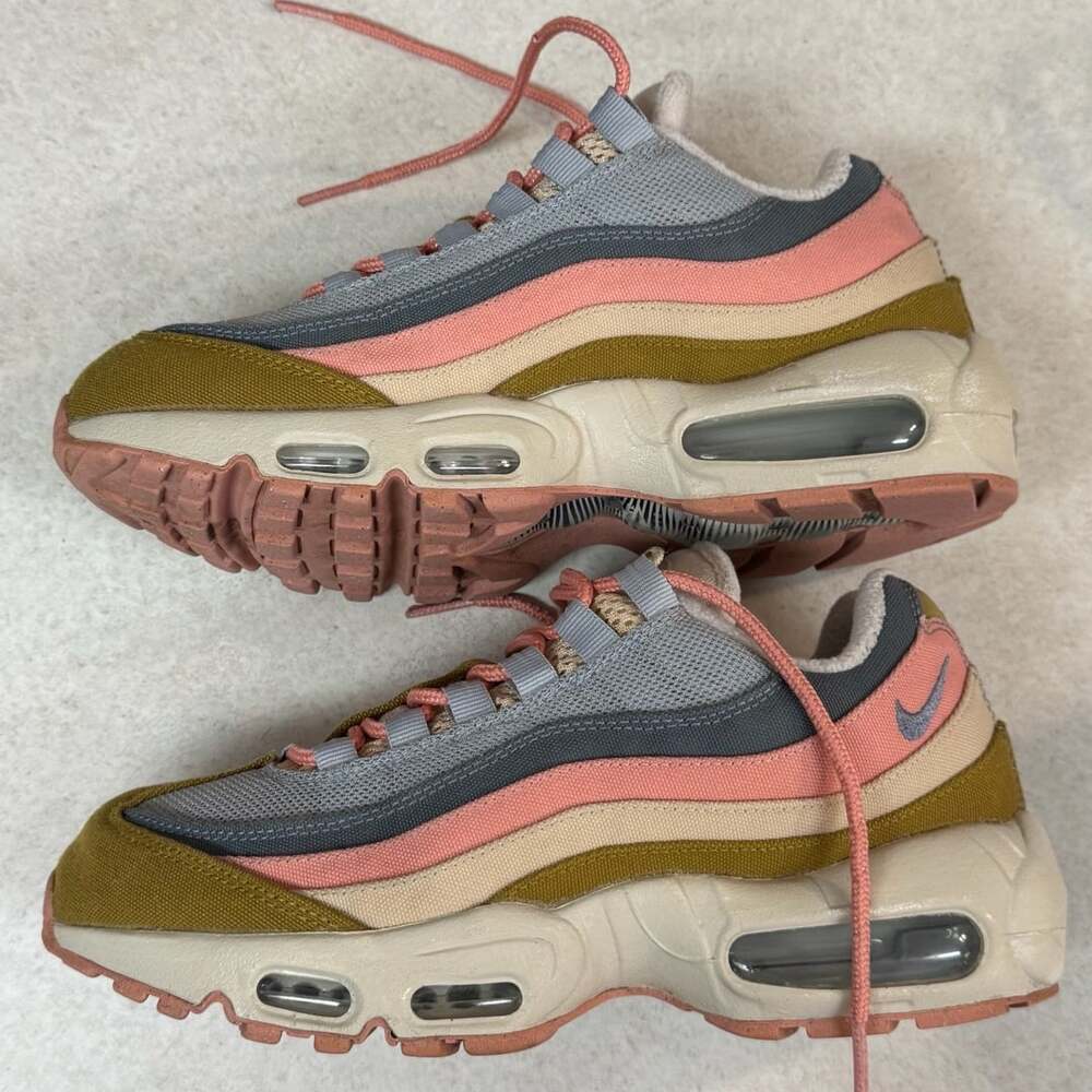 Nike Air Max 95 SE Worldwide Pack Pink Olive Grey Women’s 7.5 DQ7425-900